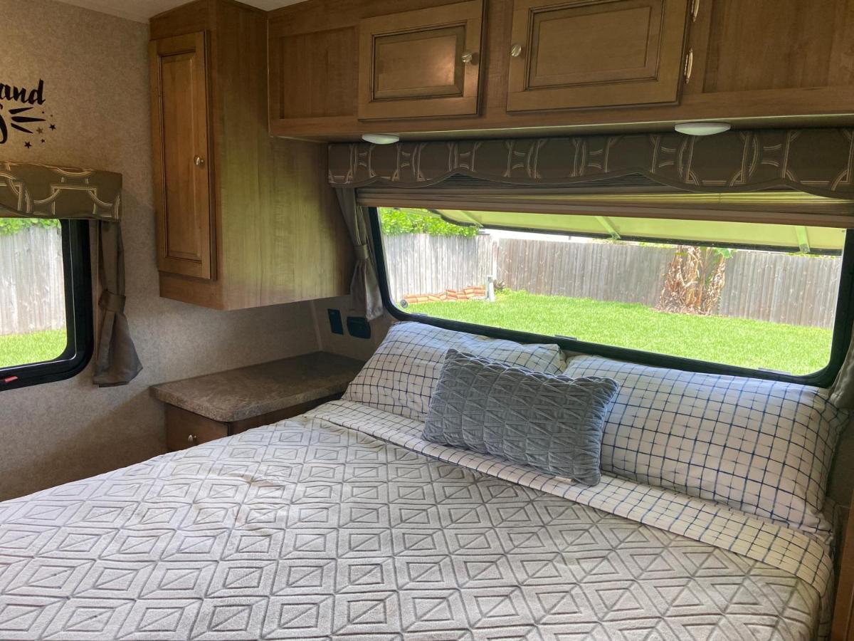 فندق Cozy Camper - Free Parking ميامي المظهر الخارجي الصورة