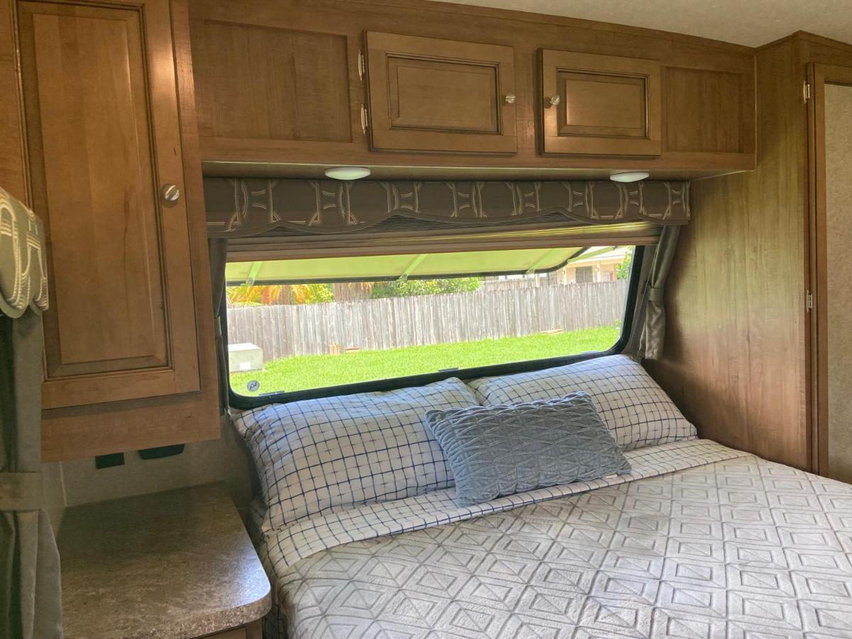 فندق Cozy Camper - Free Parking ميامي المظهر الخارجي الصورة