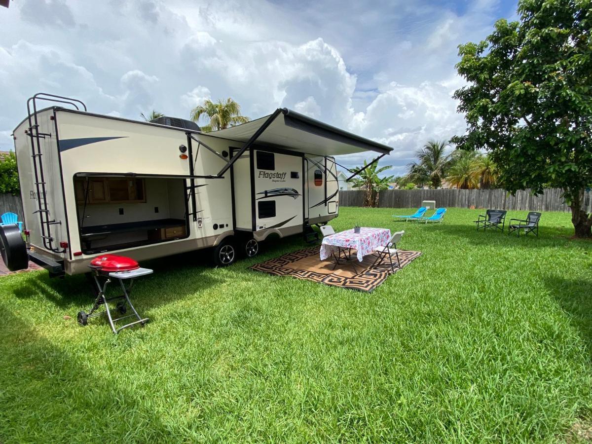 فندق Cozy Camper - Free Parking ميامي المظهر الخارجي الصورة