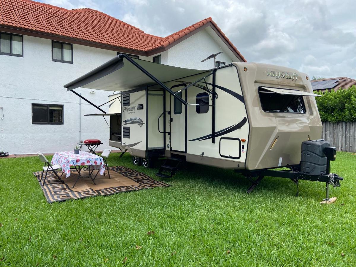 فندق Cozy Camper - Free Parking ميامي المظهر الخارجي الصورة