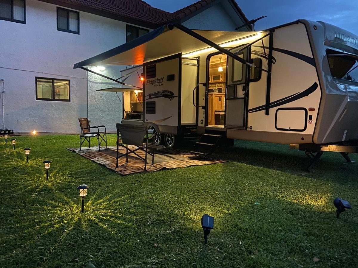 فندق Cozy Camper - Free Parking ميامي المظهر الخارجي الصورة